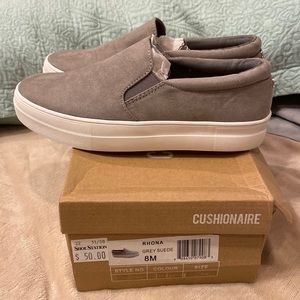 Cushionaire brand Rhona style Grey Suede Slip On Shoes 8M New In Box